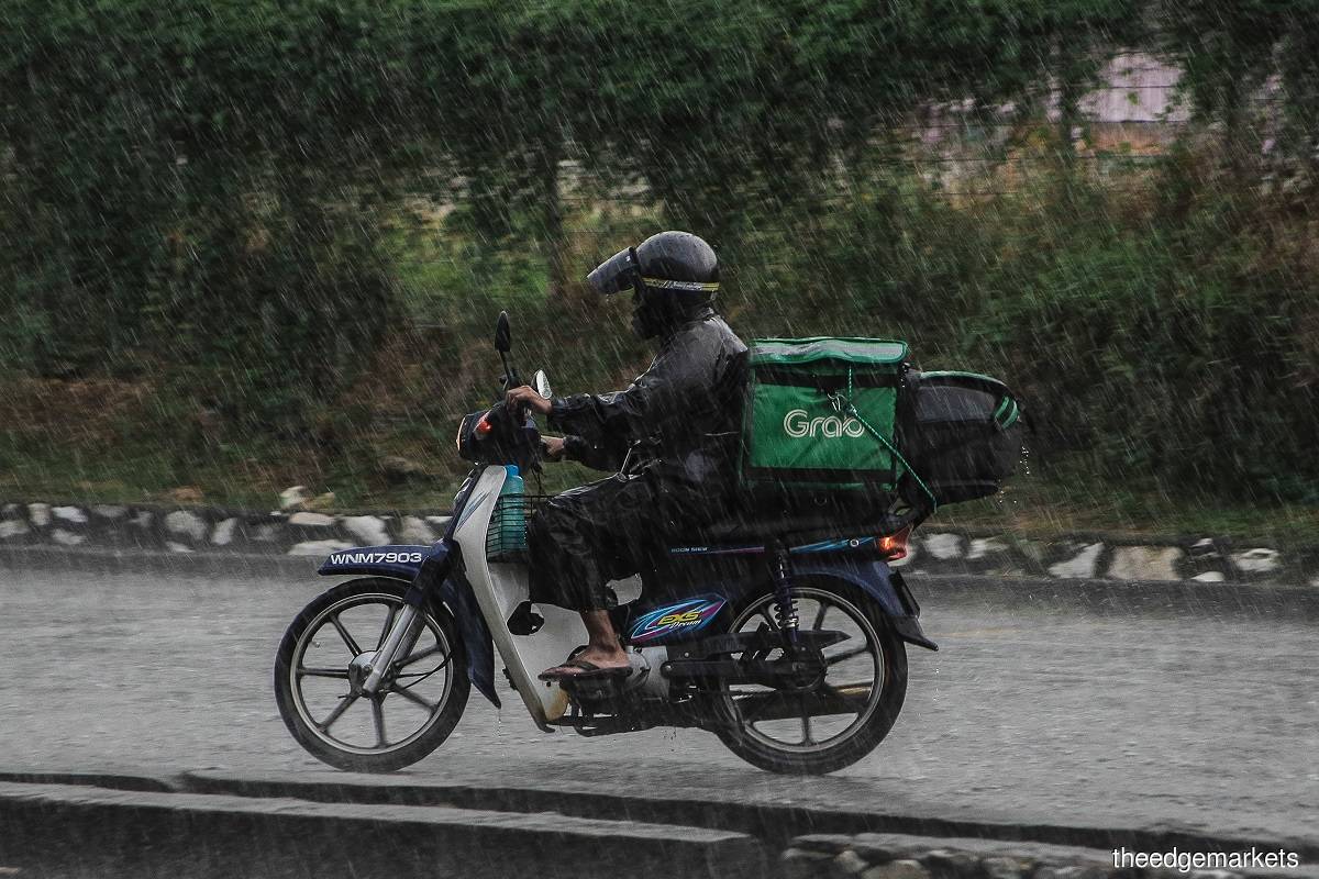 Grab, which had been one of Southeast Asia’s hottest start-ups and is led by Anthony Tan, has struggled since it went public via a merger with a US blank-check company last year. (Photo by Zahid Izzani Mohd Said/The Edge)